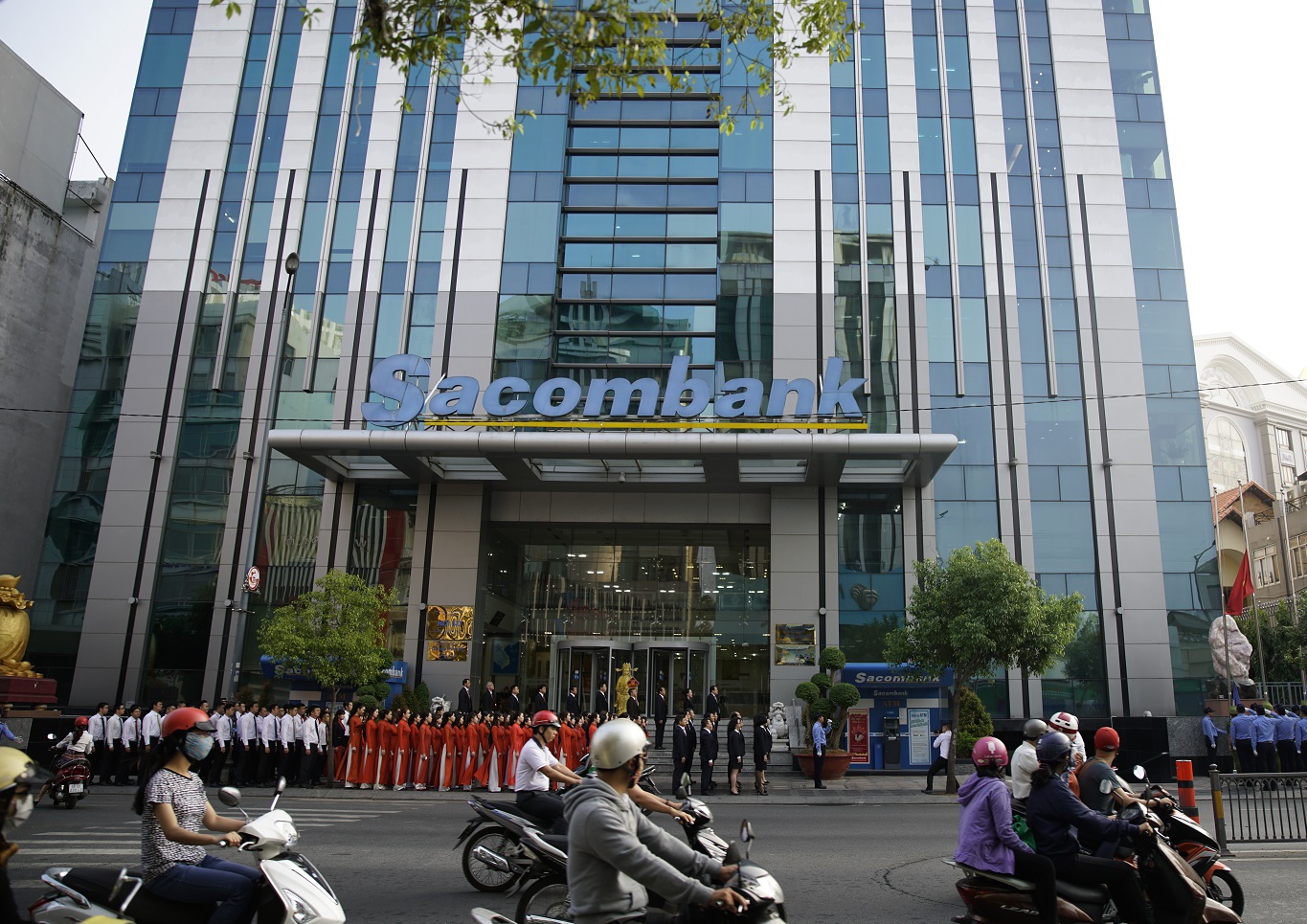 sau cong ty lien quan tram be sacombank tiep tuc thoai von khoi nasco