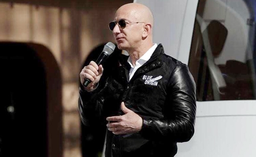 ba cau hoi cua ong chu amazon voi nhan vien moi