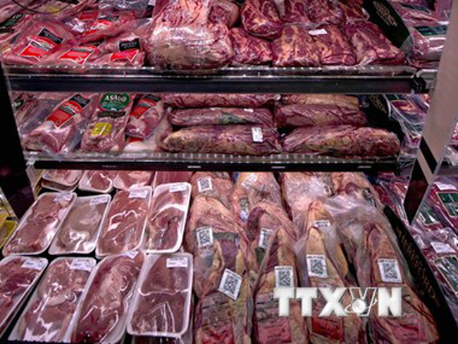 Giá thịt lợn nhập khẩu rẻ bằng nửa trong nước, có thể gây bất ổn tới ngành chăn nuôi gia thit lon nhap khau re bang nua trong nuoc co the gay bat on toi nganh chan nuoi