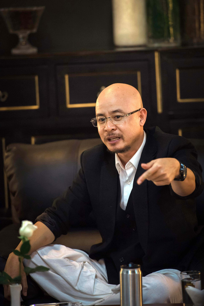 dang le nguyen vu bat ngo gap go bao chi