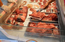 Mù mờ nguồn gốc thịt ngoại