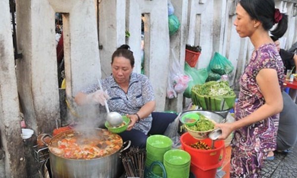 ban bun ban pho cung se phai ke khai nop thue nhu doanh nghiep