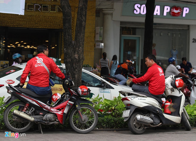 khi tai xe tranh thu kiem them bang cuoc ao