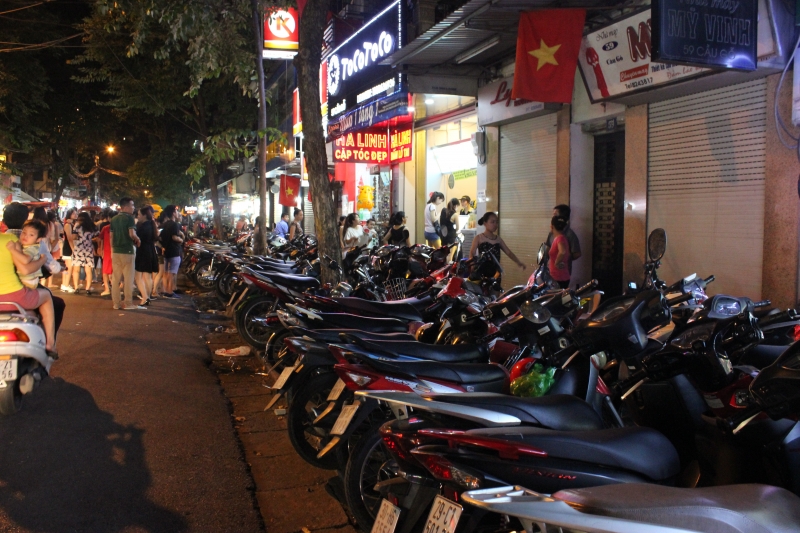 pho di bo qua tai bai gui xe va nha ve sinh cong cong
