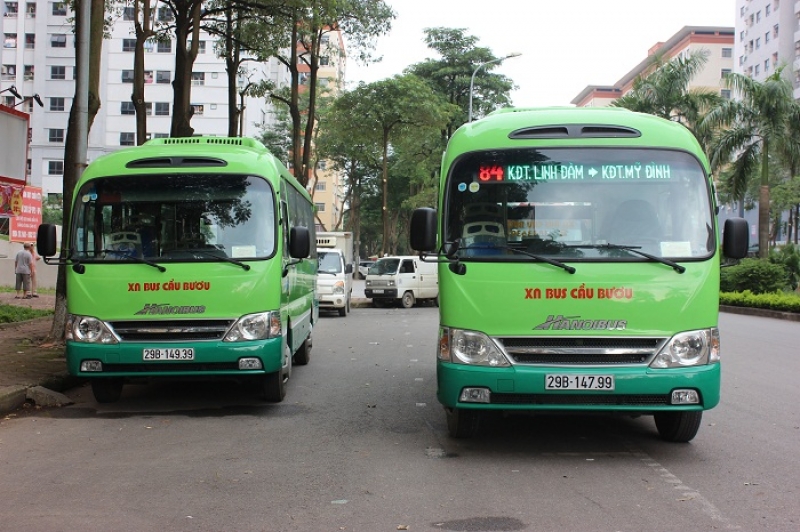 xe buyt ha noi mo them tuyen va mau moi