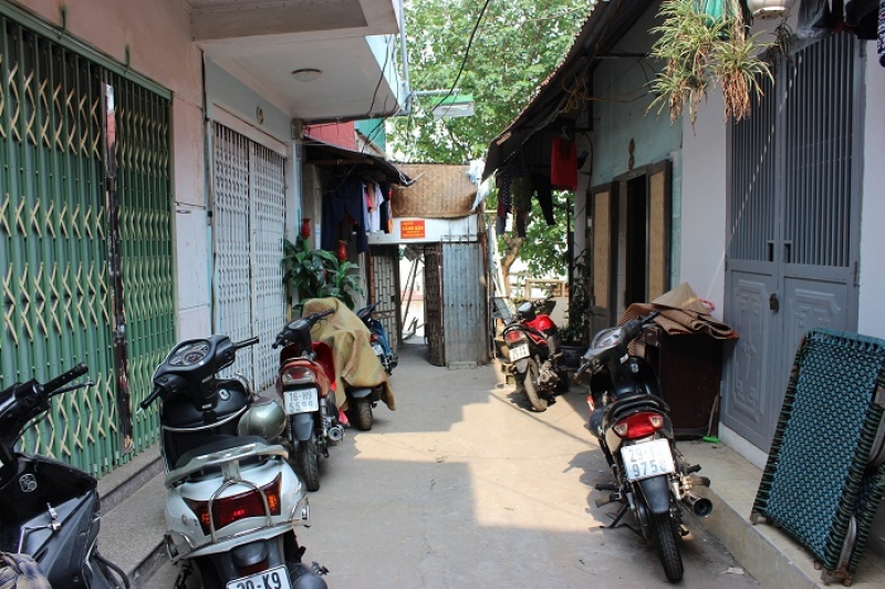 Hà Nội: Hàng chục hộ dân sống trong cảnh lo sợ nhà bị cuốn trôi ha noi hang chuc ho dan song trong canh lo so nha bi cuon troi