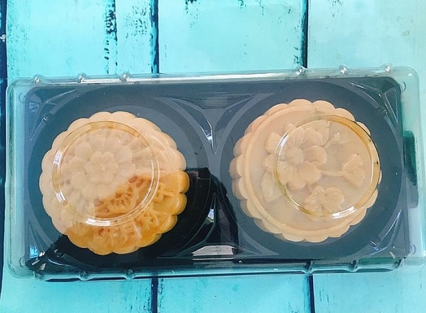 nha nha lam banh handmade khuon nguyen lieu lam banh trung thu chay hang