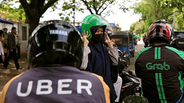 grab ho tro cuc thue tphcm thu no 24 trieu usd cua uber
