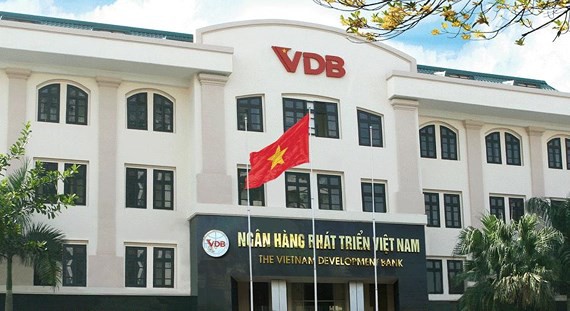 hon 5000 ty dong no xau tai vdb tiem an nguy co rui ro cho chinh phu