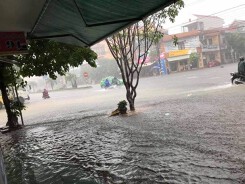 Quảng Bình ngập nặng, 5 người chết và mất tích