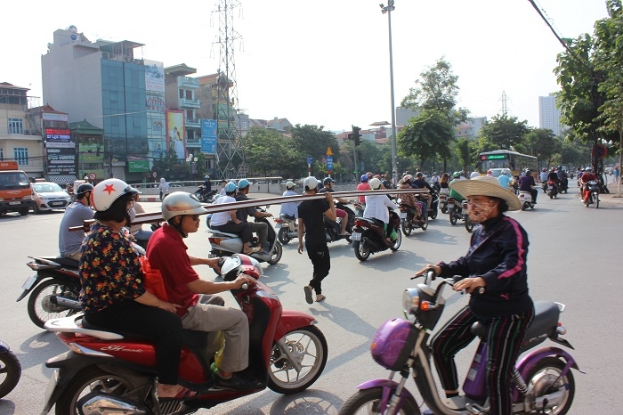ha noi xe cho hang cong kenh lach luat csgt kien quyet xu ly