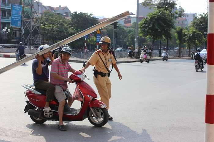 ha noi xe cho hang cong kenh lach luat csgt kien quyet xu ly