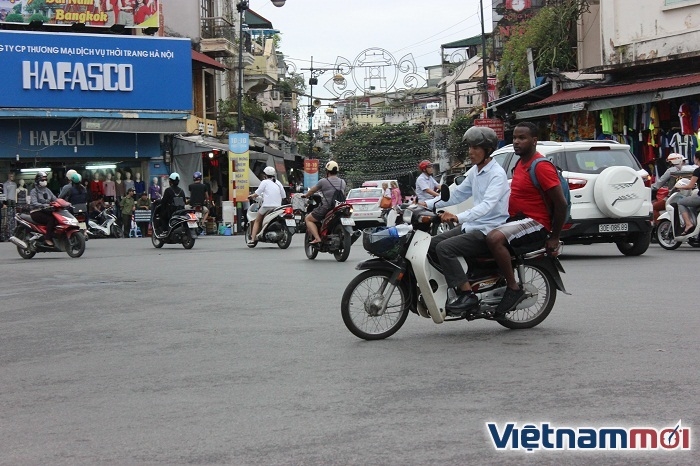 Người nước ngoài vi phạm giao thông ở Việt Nam nguoi nuoc ngoai vi pham giao thong o viet nam