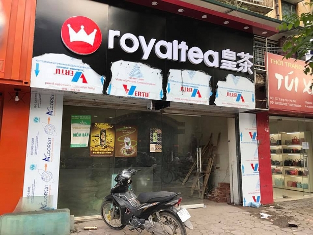 thuc hu thuong hieu tra sua royaltea tai viet nam