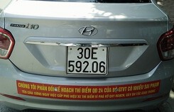 Dai dẳng cuộc chiến taxi công nghệ và taxi truyền thống