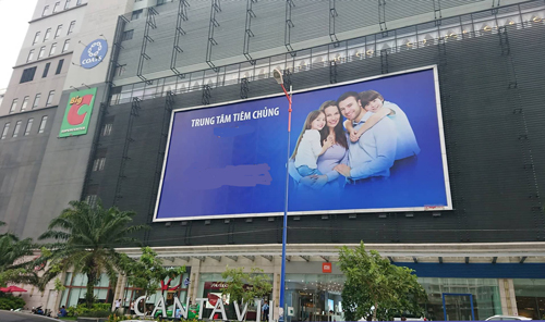 parkson am tham rut khoi khu thuong mai cantavil o sai gon