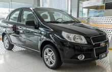 Ô tô sedan hạng B rẻ nhất Việt Nam 379 triệu: Đua giảm giá xuống đáy