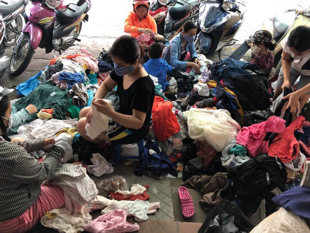 dai gia chi 85 trieu dong mua binh hoa kiem tien suong tay ngay tro ret
