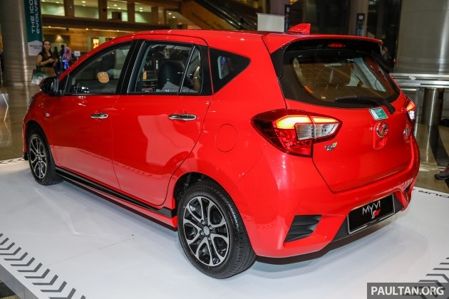 o to malaysia may toyota hon 200 trieu 5000 nguoi xep hang mua