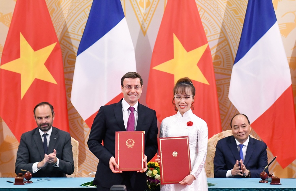 vietjet ky hop dong mua 50 may bay airbus gia tri 65 ti usd