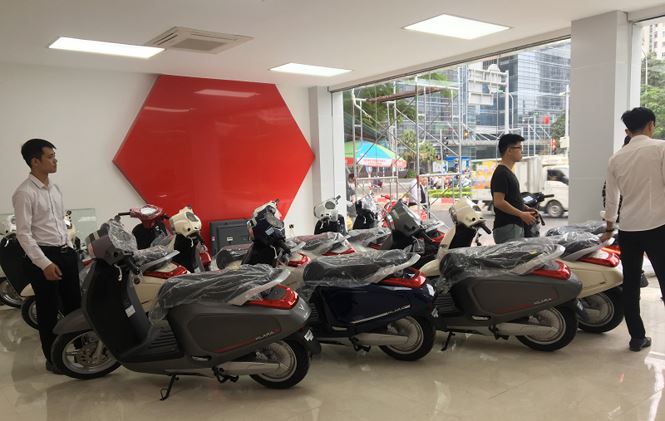 xe may dien vinfast klara da toi dai li o ha noi
