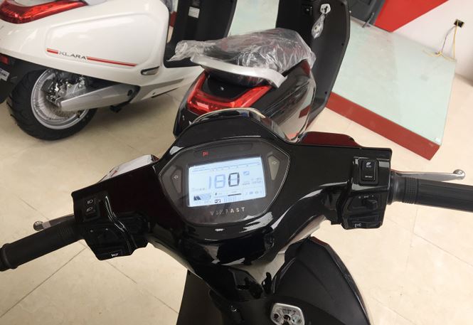 xe may dien vinfast klara da toi dai li o ha noi