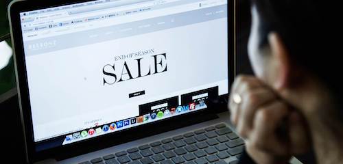 dan buon online san sang thuc xuyen dem de canh black friday