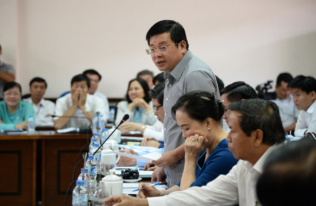 bi thu thang cong viec khong lam lai ngoi binh xet thi dua