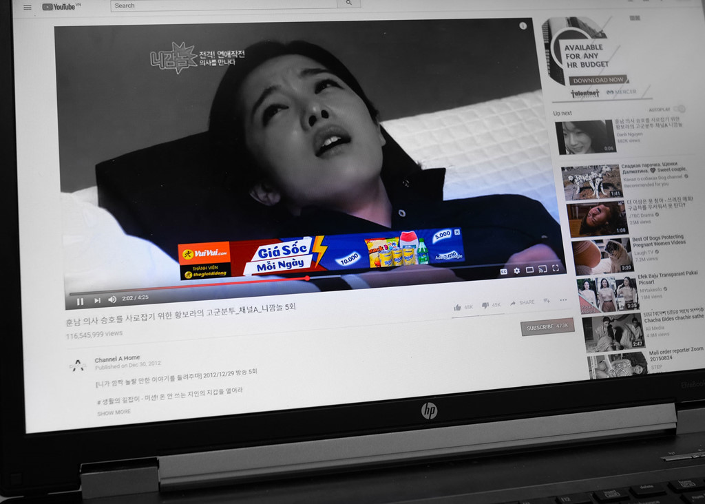 doanh nghiep viet noi gi khi quang cao xuat hien canh video den