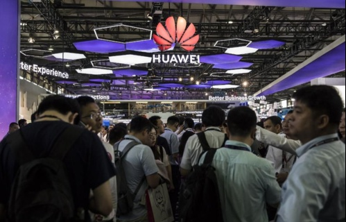huawei tang 21 doanh thu bat chap khung hoang phap li xay ra