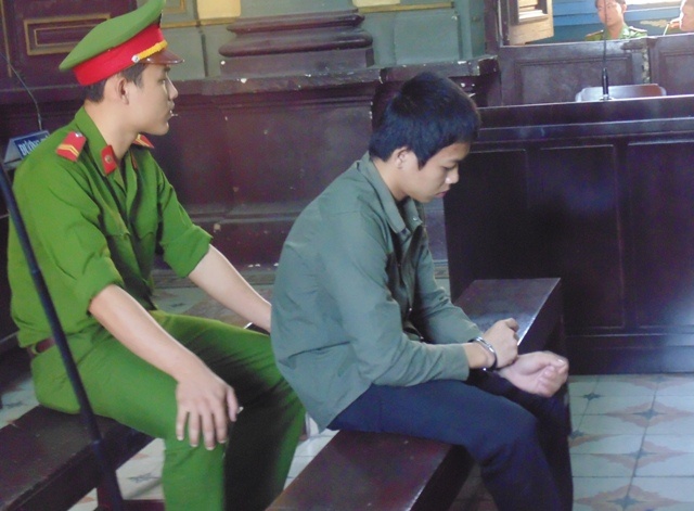 con dao phong than ngay di tim cha thanh hung khi oan nghiet