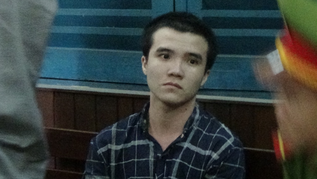 nghi em ke t nghi a ba n ga i xu i chuye n dam che t nguo i