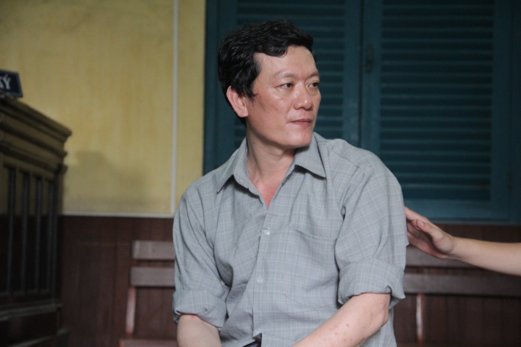 bu c tu c vi bi qua y pha chu qua n ca phe dam che t nguoi