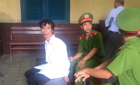 hiep dam be 4 tuoi yeu rau xanh lanh an 15 nam tu
