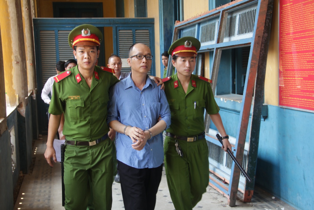 nguyen can bo agribank duoc giam an vi a p du ng du ng lua t mo i