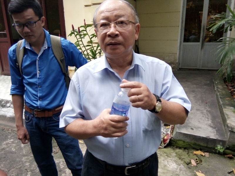 pho giao su kien truong dai hoc doi 1000 dong