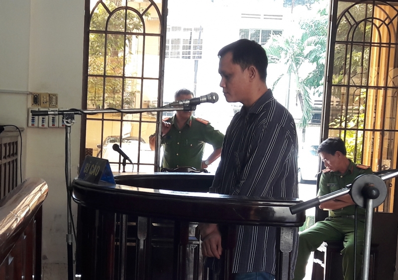 thue xe tu lai roi cam co lay tien sang campuchia danh bac