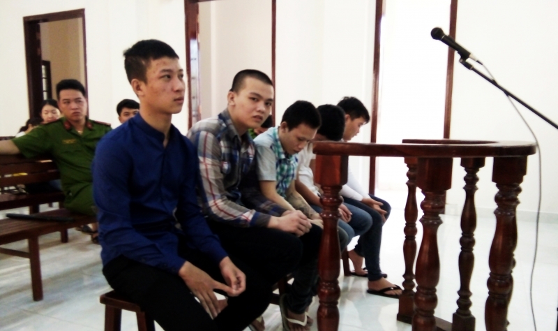 bi cao vu cuop banh mi cam dau duong day trom cap xe may