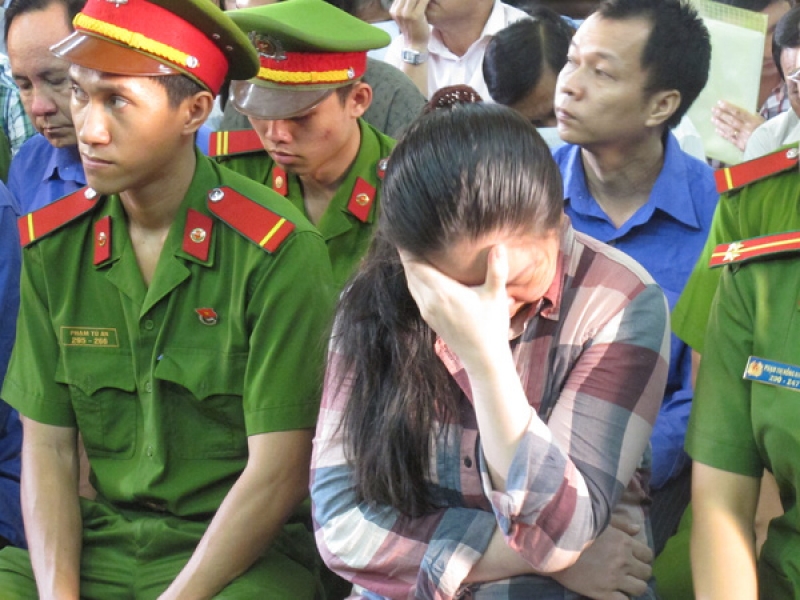 vu 28 can bo hai quan hang chuc nguoi bi kieu nu mua chuoc
