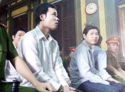 Mâu thuẫn khi đánh bắt cá, dùng cờ lê đánh bạn tử vong