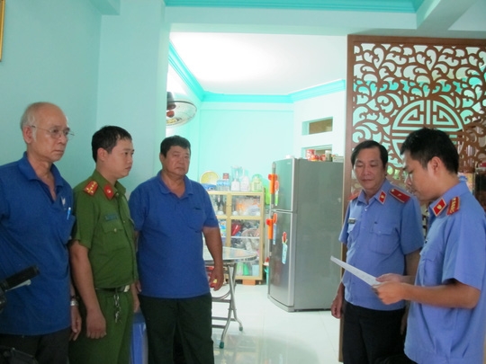 kham xet nha rieng chap hanh vien dan su lua dao