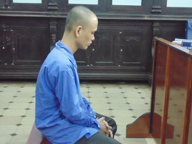 nguoi ba nga khuyu khi khong cuu duoc hung thu giet chau minh