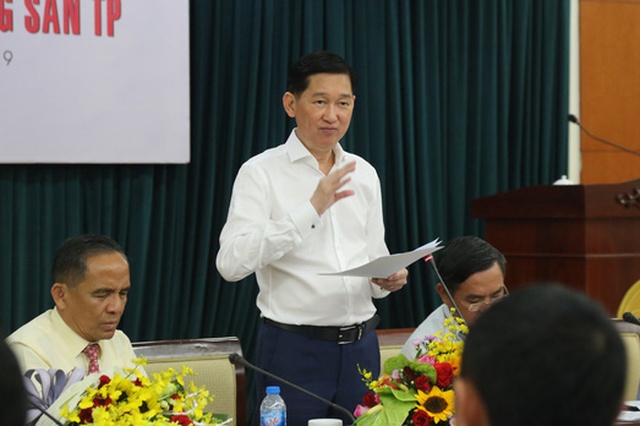 pho chu tich tp hcm tran vinh tuyen doanh nghiep ban dat xong di het thanh pho phai giai quyet hau qua vi nguoi mua la dan ngheo