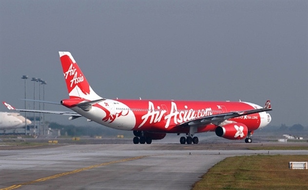 airasia cuoc choi moi tren bau troi viet