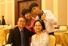 Từ tranh chấp li hôn của 'vua' cà phê Trung Nguyên, nhìn lại cuộc chia tay cao thượng của 'vua' bánh Kao Siêu Lực