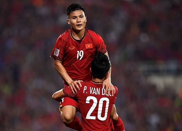 ngay mai moi ban ve chung ket viet nam tranh cup aff dan cho den da nhan coc am am tren mang