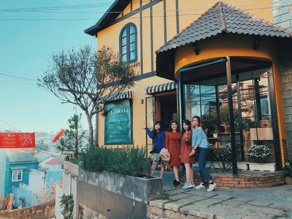 bo tron toi da lat nap nang luong chi voi 1 trieu 500 nghin dong cung co gai tre 9x