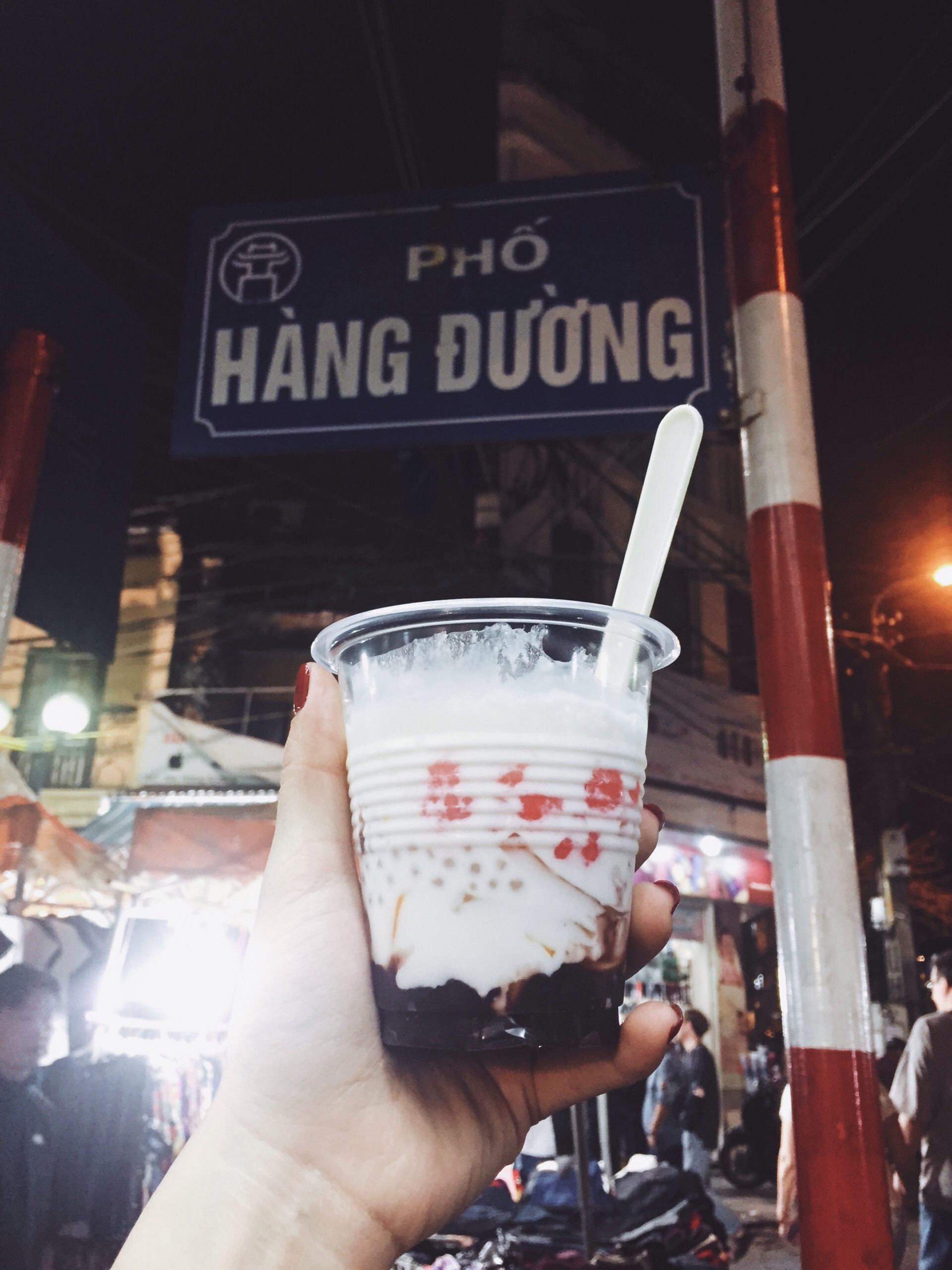 ngot thanh mat lanh voi che xoan pho hang duong