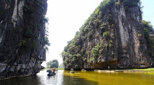 tam coc bich dong diem hen cua nhung doi chan hay mo