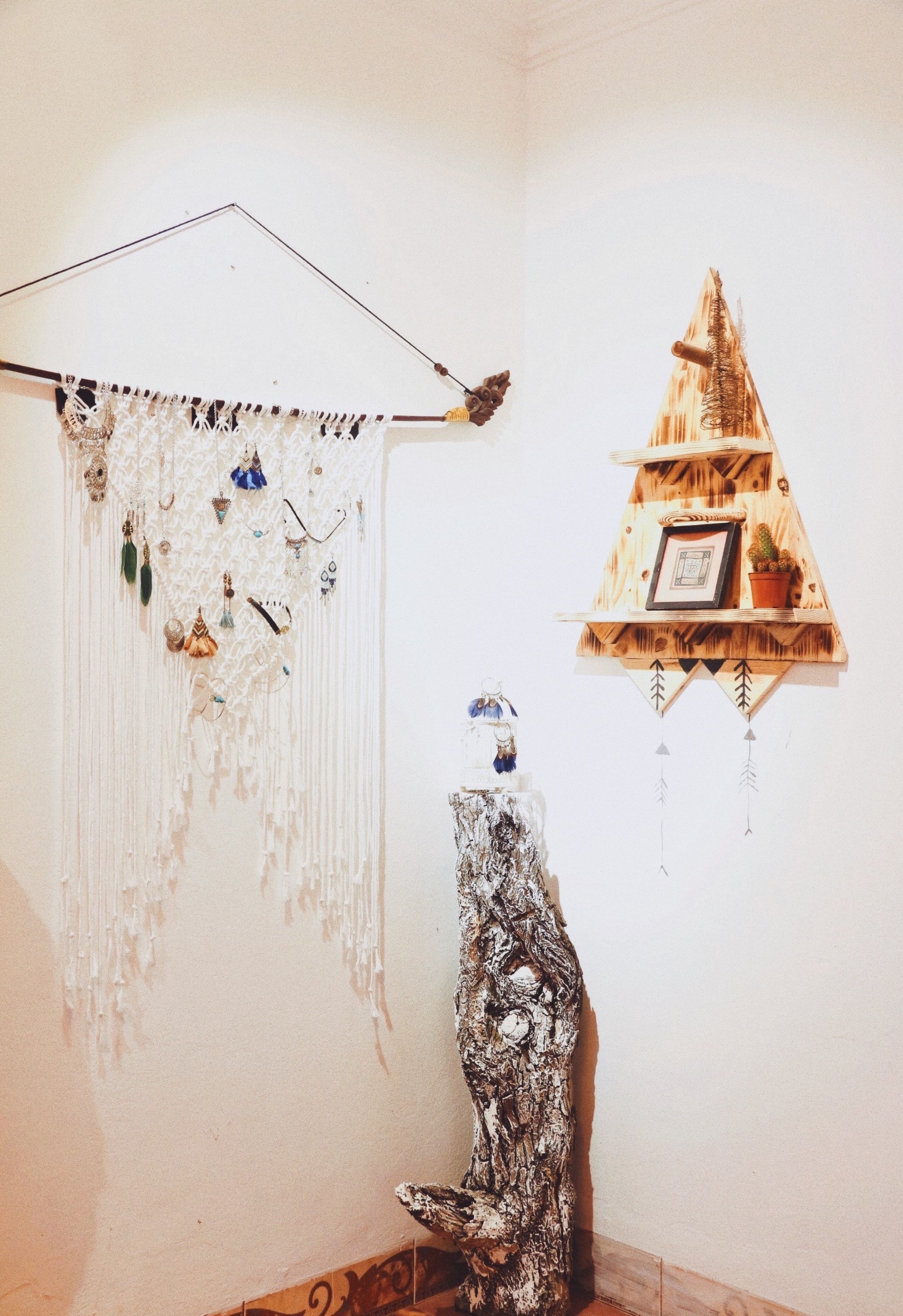 Thêm một điểm quán không thể bỏ lỡ: Auden Coffee phong cách Bohemian trên phố Thái Thịnh lac vao khong gian nghe thuat dam phong cach bohemian ngay tren pho thai thinh